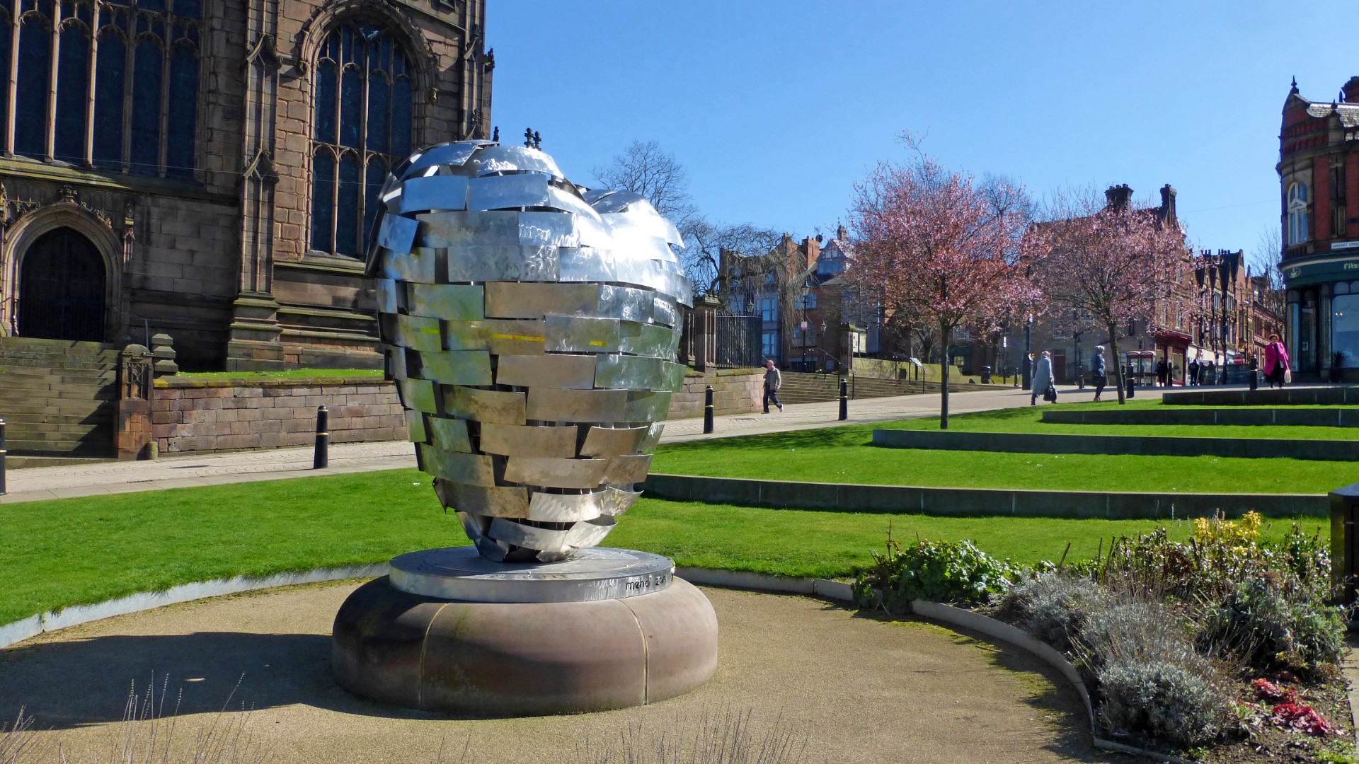 Heart sculpture outside Rotherham Minister