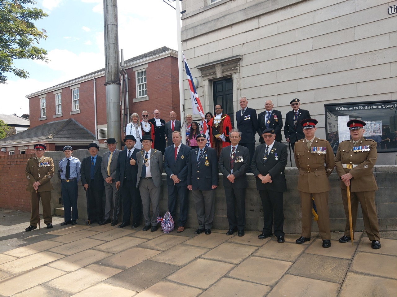 The Mayor and dignitaries outside the Town Hall