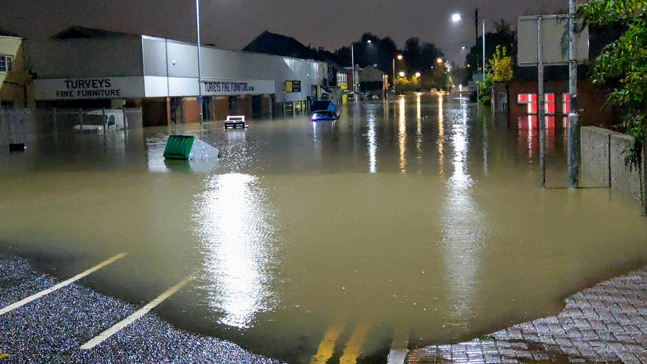 Flooding on Sheffield Rd, Rotherham, November 2019