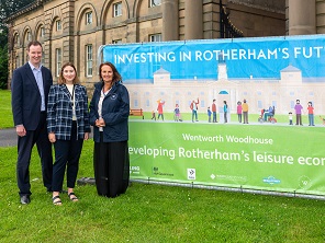 Cllr Chris Read and Megan Hinchliffe at Wentworth Woodhouse