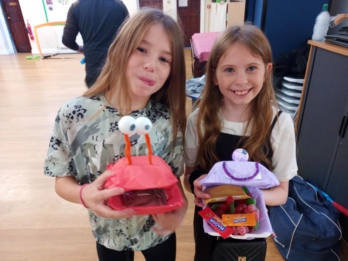 Brampton Juniors craft activity