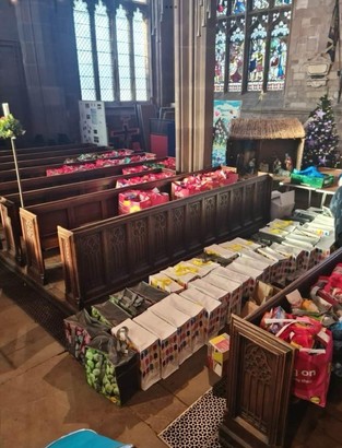 Social supermarket hampers