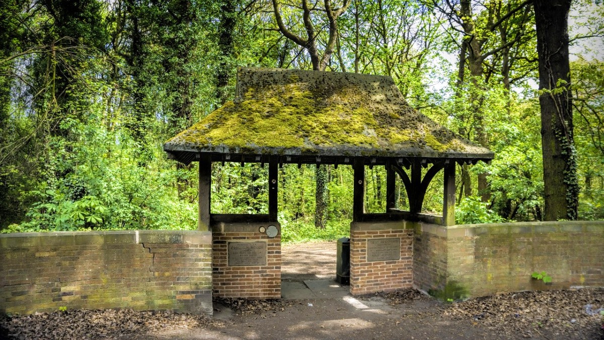 Entrance to Creighton Woods